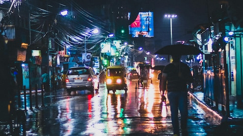 Woman Autorickshaw Driver Helps Bengaluru Man At Night, Wins Praise Online