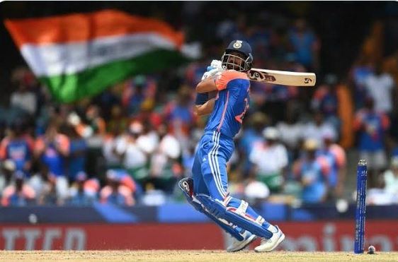 India vs Australia LIVE Score, 2nd ODI Match Today: ज़ैम्पा की फिरकी ने अय्यर के बाद राहुल को भी फंसाया, 174 पर भारत की आधी टीम आउट