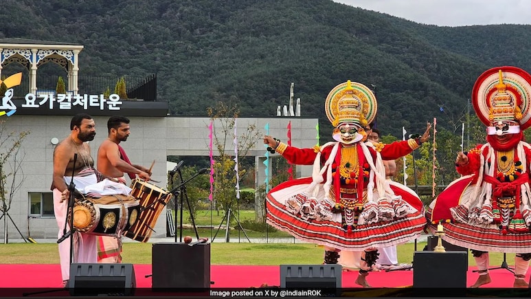 India's Kathakali Brings Mahabharata To Life In South Korea's Miryang India's Kathakali Brings Mahabharata To Life In South Korea's Miryang