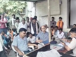 भैंस चराने गए बुजुर्ग की कुल्हाड़ी से काटकर हत्या, कान चीरकर निकाली सोने की बालियां  भैंस चराने गए बुजुर्ग की कुल्हाड़ी से काटकर हत्या, कान चीरकर निकाली सोने की बालियां