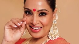 Bipasha Basu Joins Viral <i>Bipasha</i> Song Trend With Daughter Devi: "Mamma Trying To Be Glam"