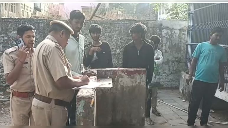 अजमेर के गंज इलाके में महिला की संदिग्ध मौत, पानी के टैंक में मिला अर्धनग्न शव अजमेर के गंज इलाके में महिला की संदिग्ध मौत, पानी के टैंक में मिला अर्धनग्न शव