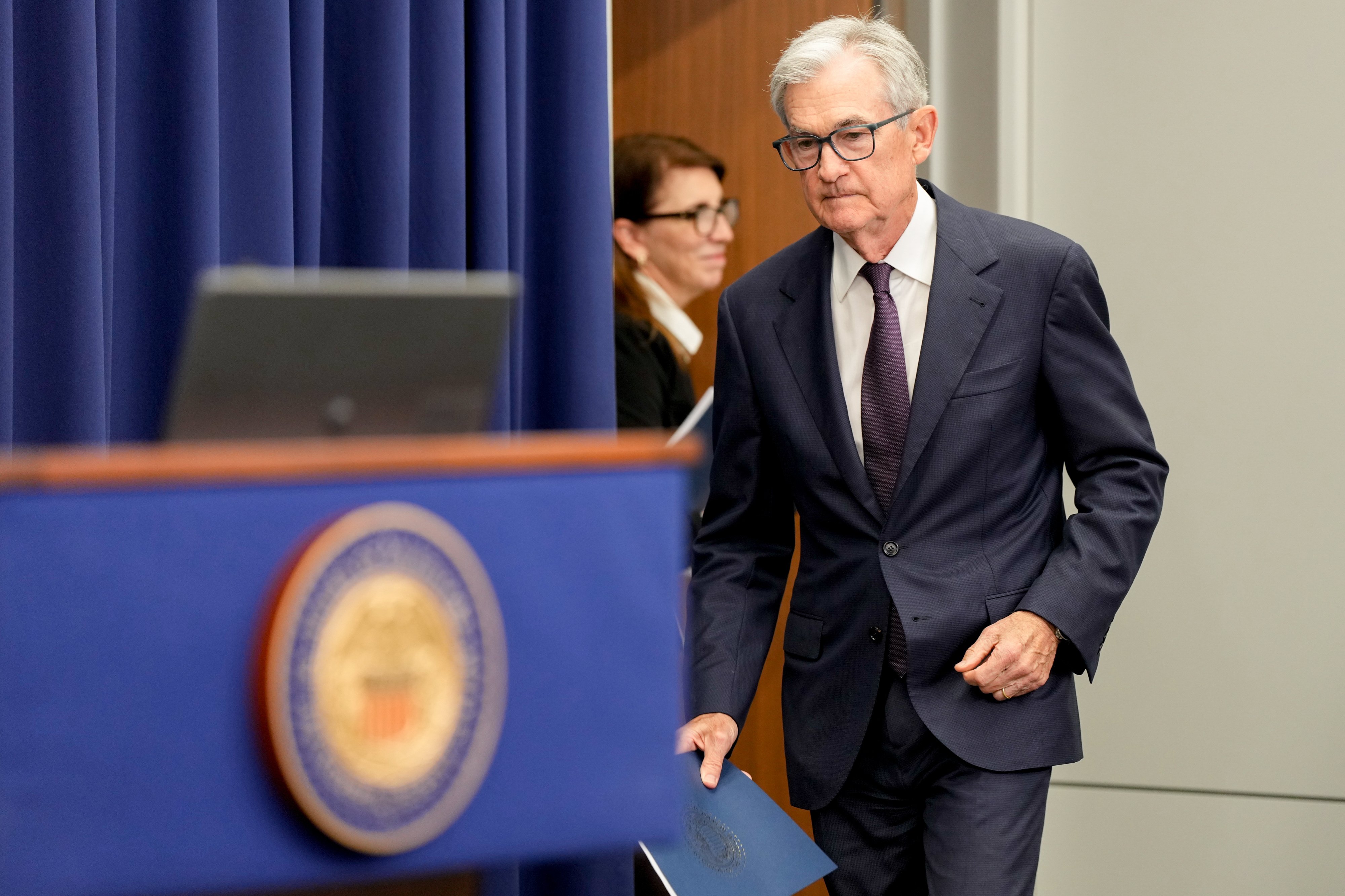 FOMC Preview: Federal Reserve Seen Cutting Rates, But With No Added Signal