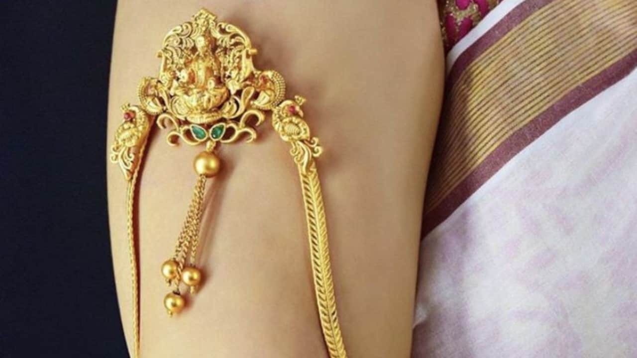 The baju bandh is the comeback queen of bridal jewellery.
