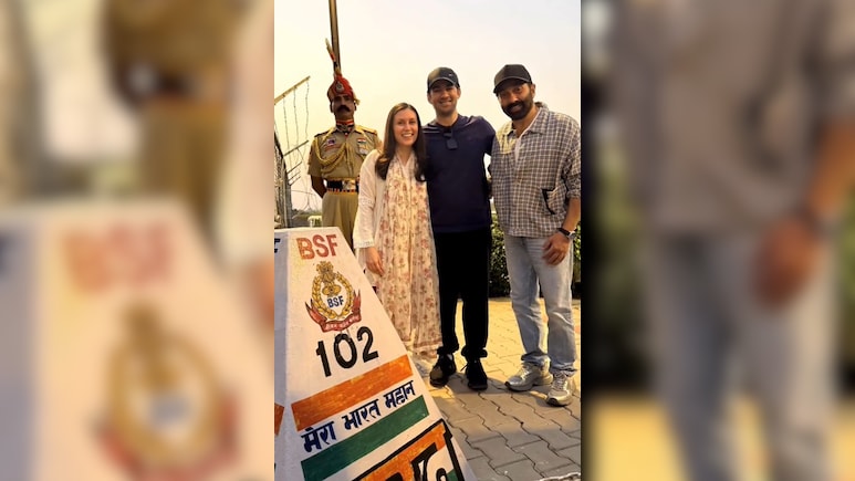 बेटे-बहू के साथ वाघा बॉर्डर पहुंचे सनी देओल, बर्थडे से पहले वीडियो शेयर कर लिखा- हिंदुस्तान जिंदाबाद बेटे-बहू के साथ वाघा बॉर्डर पहुंचे सनी देओल, बर्थडे से पहले वीडियो शेयर कर लिखा- हिंदुस्तान जिंदाबाद