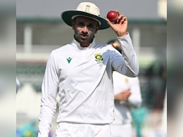 PAK vs SA: केशव महाराज ने चुन चुनकर 7 बल्लेबाजों को किया ढेर, यह कारनामा करने वाले बने दुनिया के दूसरे गेंदबाज PAK vs SA: केशव महाराज ने चुन चुनकर 7 बल्लेबाजों को किया ढेर, यह कारनामा करने वाले बने दुनिया के दूसरे गेंदबाज