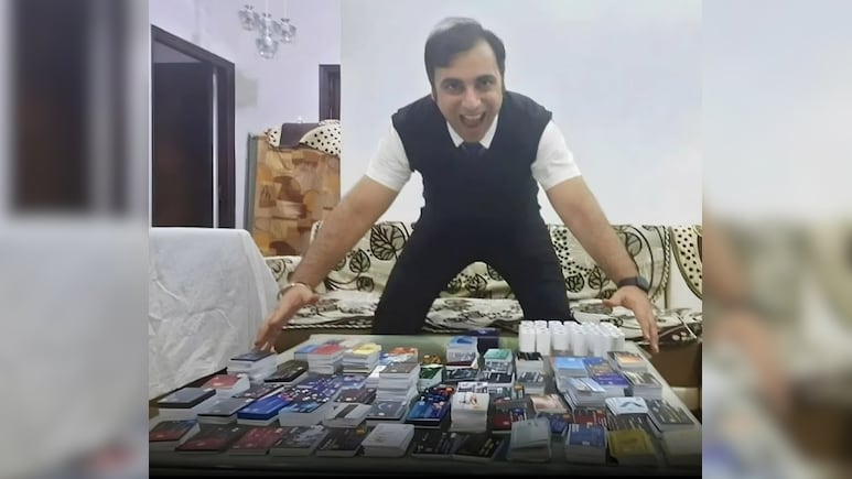 मिलिए भारत के 'क्रेडिट कार्ड किंग' से, इनकी कमाई का जरिया हैं ये कार्ड! जानिए क्या है Trick