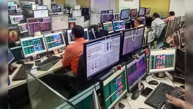 Trading में लगता है मन तो बन सकते हैं स्टॉक मार्केट एक्सपर्ट, जानिए कैसे बनाएं Stock Market में करियर Trading में लगता है मन तो बन सकते हैं स्टॉक मार्केट एक्सपर्ट, जानिए कैसे बनाएं Stock Market में करियर