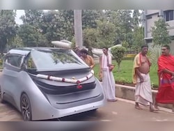 Video Of Driverless Car Goes Viral In Bengaluru As Seer Takes Joyride