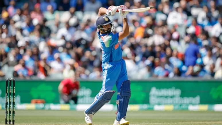 IND vs AUS: रोहित शर्मा ने दिखाया 'हिटमैन शो', SENA देशों में इतने छक्के लगाने वाले पहले एशियाई बल्लेबाज बने IND vs AUS: रोहित शर्मा ने दिखाया 'हिटमैन शो', SENA देशों में इतने छक्के लगाने वाले पहले एशियाई बल्लेबाज बने