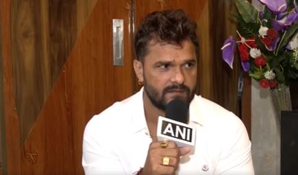 बिहार में सुपरस्टार वॉर: मुझे छोटा नहीं बना देंगे... रविकिशन, निरहुआ और मनोज तिवारी पर खेसारी लाल यादव