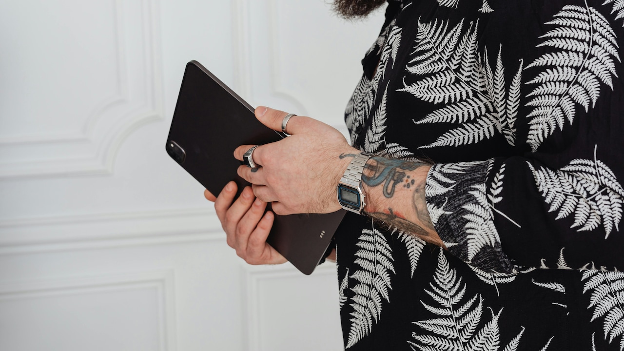 Use minimal accessories to balance the bold colours and prints of your shirt