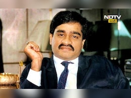 किस्सा अंडरवर्ल्डचा , गँगस्टर ते शायर! दाऊदचा हस्तक रियाज सिद्दीकीची भन्नाट कहाणी किस्सा अंडरवर्ल्डचा , गँगस्टर ते शायर! दाऊदचा हस्तक रियाज सिद्दीकीची भन्नाट कहाणी