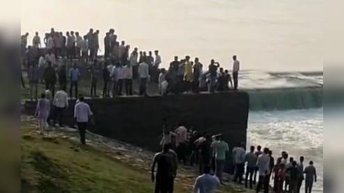 मातम में बदलीं त्योहार की खुशियां; नदी में डूबने से सगे भाइयों सहित तीन की मौत, मशक्कत के बाद मिले शव