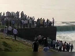 मातम में बदलीं त्योहार की खुशियां; नदी में डूबने से सगे भाइयों सहित तीन की मौत, मशक्कत के बाद मिले शव मातम में बदलीं त्योहार की खुशियां; नदी में डूबने से सगे भाइयों सहित तीन की मौत, मशक्कत के बाद मिले शव