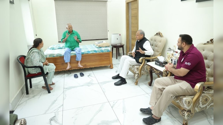 Ashok Gehlot Meets Lalu Yadav Amid Bihar Seat-Sharing Turmoil