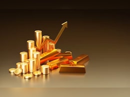 Buyers Prefer Gold Coin, Bar Over Jewellery On <i>Dhanteras</i>: Report Buyers Prefer Gold Coin, Bar Over Jewellery On <i>Dhanteras</i>: Report