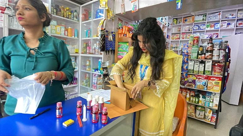 उत्तराखंड में कफ सिरप पर बड़ी कार्रवाई, देहरादून में 7 मेडिकल स्टोरों के लाइसेंस निरस्त, संदिग्ध सिरप किए जब्त