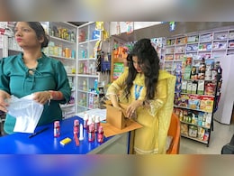 उत्तराखंड में कफ सिरप पर बड़ी कार्रवाई, देहरादून में 7 मेडिकल स्टोरों के लाइसेंस निरस्त, संदिग्ध सिरप किए जब्त उत्तराखंड में कफ सिरप पर बड़ी कार्रवाई, देहरादून में 7 मेडिकल स्टोरों के लाइसेंस निरस्त, संदिग्ध सिरप किए जब्त