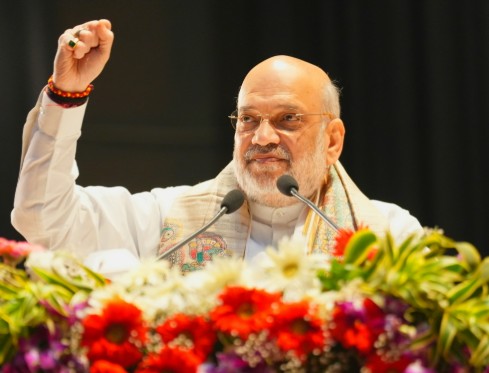 बिहार चुनाव: शहाबुद्दीन के बेटे को टिकट देकर लालू सिवान वालों को डराना चाहते हैं- अमित शाह