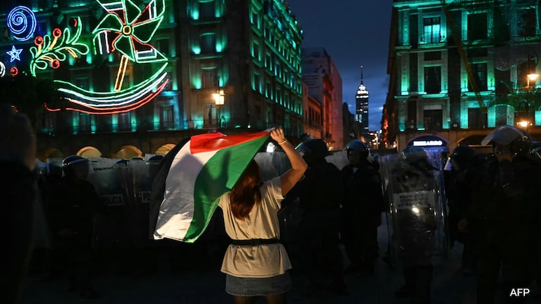 Gaza Crisis Overshadows Mexico's Annual 1968 Massacre Commemoration March Gaza Crisis Overshadows Mexico's Annual 1968 Massacre Commemoration March