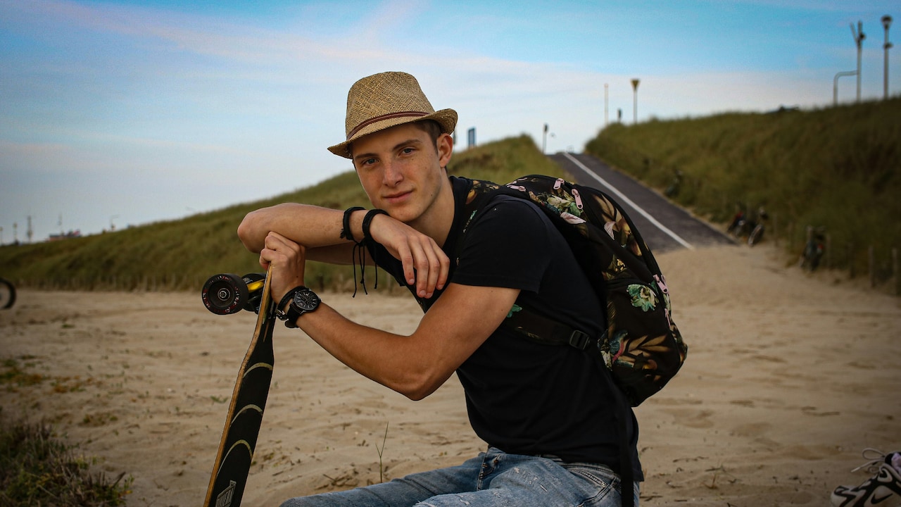 How To Wear Beach Hats With Swimwear Or Dresses: Top Tips