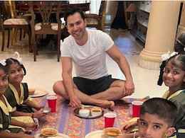 Varun Dhawan: वरुण धवन घरच्या कन्या पूजनाच्या फोटोवरून ट्रोल! युजर्सना फोटोत एक गोष्ट खटकली Varun Dhawan: वरुण धवन घरच्या कन्या पूजनाच्या फोटोवरून ट्रोल! युजर्सना फोटोत एक गोष्ट खटकली