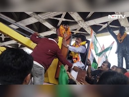 Video: BJP MP Rides Crane To Garland Statue, Slaps Operator After It Jolts Video: BJP MP Rides Crane To Garland Statue, Slaps Operator After It Jolts