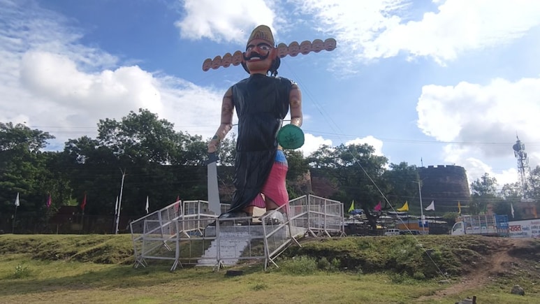 Ravana Dahan 2025: धार के किला मैदान में 51 फीट ऊंचे रावण का दहन, 47 साल से जारी परंपरा, होगी आकर्षक आतिशबाजी