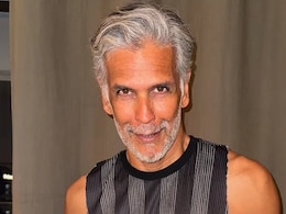 Milind Soman Doing Weighted Pull-Ups Is All The Fitspiration You Need To Hit The Gym Milind Soman Doing Weighted Pull-Ups Is All The Fitspiration You Need To Hit The Gym