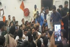 ABVP, Left Groups Clash At JNU Meet; Several Injured ABVP, Left Groups Clash At JNU Meet; Several Injured