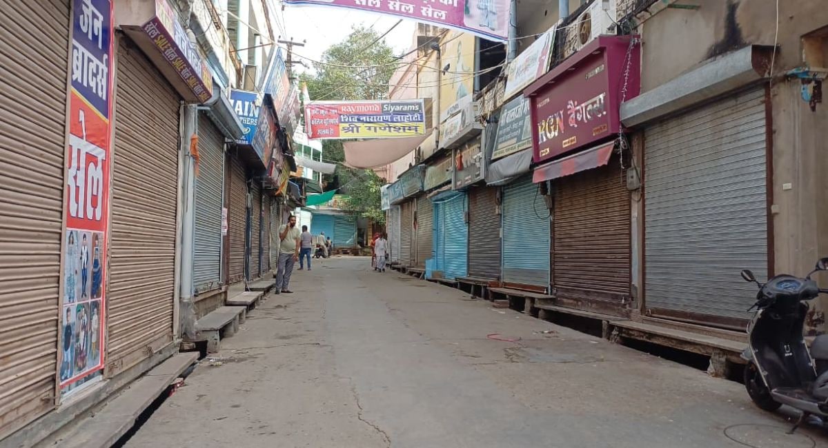डीडवाना में बाजार बंद है. डीडवाना में बाजार बंद है.