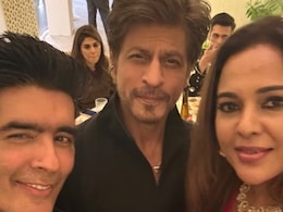 Shah Rukh Khan Stole The Spotlight At Manish Malhotra's Diwali Bash. See Pic Shah Rukh Khan Stole The Spotlight At Manish Malhotra's Diwali Bash. See Pic