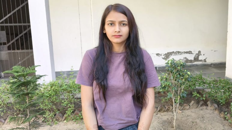 यूपी की लुटेरी दुल्हन गिरफ्तार, राजस्थान में की शादी... रुपये और गहने लेकर हो गई फरार यूपी की लुटेरी दुल्हन गिरफ्तार, राजस्थान में की शादी... रुपये और गहने लेकर हो गई फरार
