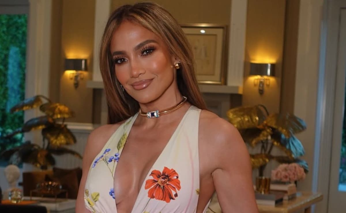 Jennifer Lopez Laughs Off Wardrobe Malfunction In Poland: "Thank God I Had Big Underwear On"