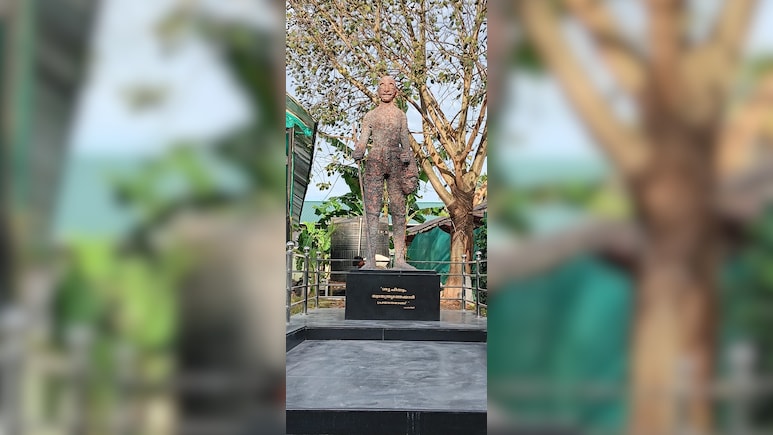 "Is This Gandhiji?" Controversial 'Abstract' Statue in Kerala Sparks Uproar "Is This Gandhiji?" Controversial 'Abstract' Statue in Kerala Sparks Uproar