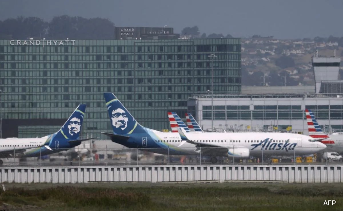 Alaska Airlines Grounds Its Aircraft Due To Technology Outage