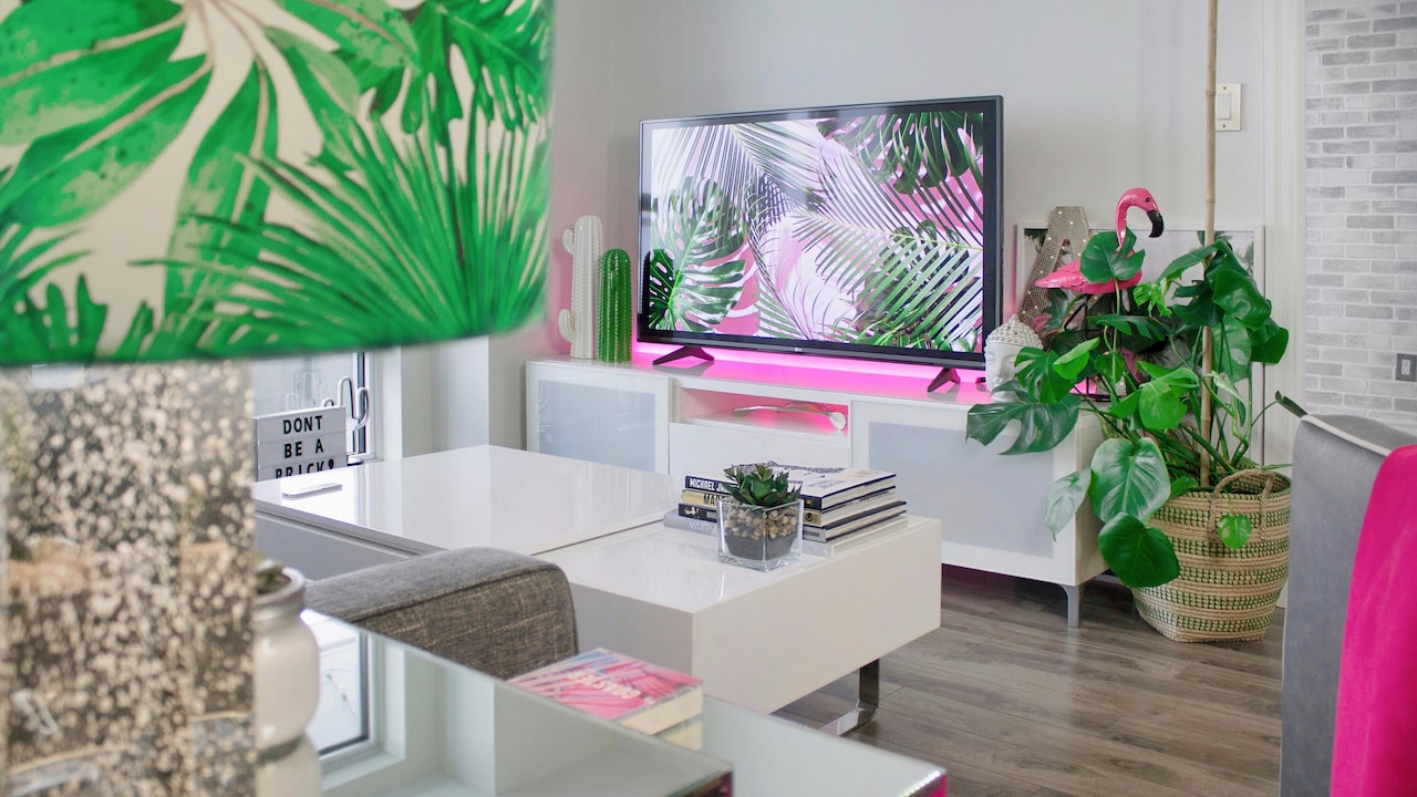How to Pick the Right TV Size for a Small Living Room and Keep It Spacious How to Pick the Right TV Size for a Small Living Room and Keep It Spacious