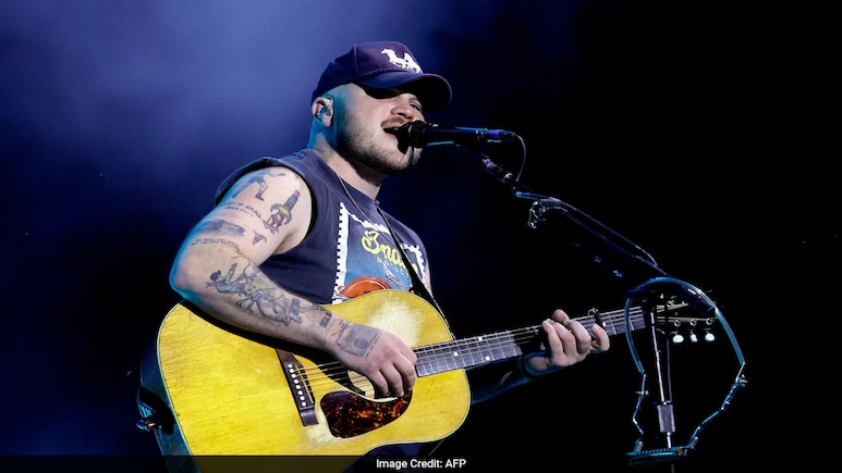 US Country Singer Zach Bryan Slams Immigration Agency In New Song, Faces MAGA Backlash US Country Singer Zach Bryan Slams Immigration Agency In New Song, Faces MAGA Backlash
