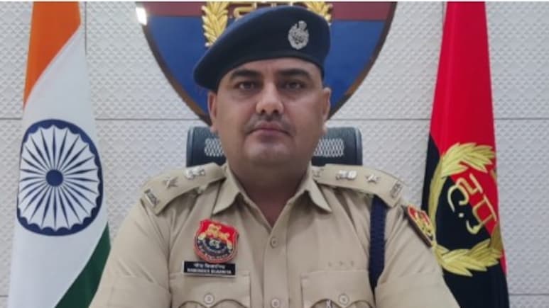 आईपीएस वाई पूरण सिंह की 'आत्महत्या' केस में एक्‍शन, रोहतक के एसपी नरेन्द्र बिजारनिया का ट्रांसफर