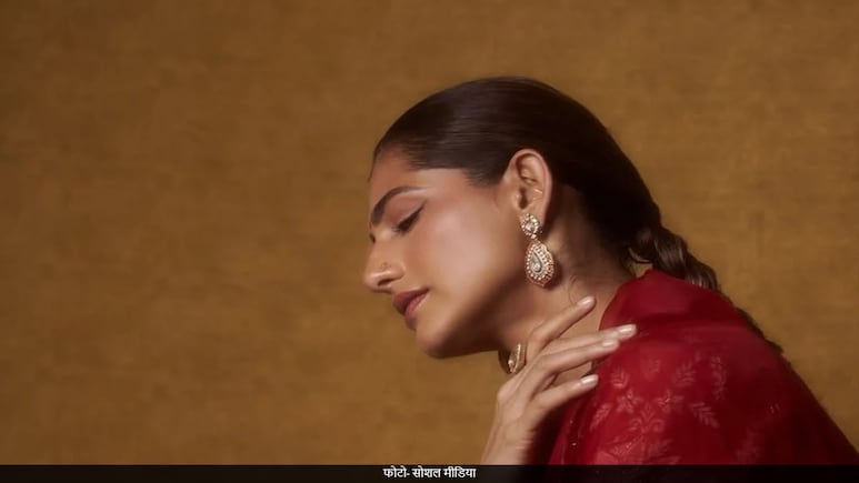 माइक्रोसॉफ्ट की नौकरी छोड़ एक्टिंग की दुनिया में मचाया तहलका, आज भी है OTT की कुकु माइक्रोसॉफ्ट की नौकरी छोड़ एक्टिंग की दुनिया में मचाया तहलका, आज भी है OTT की कुकु