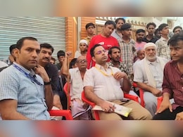 कफ सिरप पीने से चूरू में 6 साल के बच्चे की मौत का मामला, मृतक के परिजनों से मिले एडिशनल CMHO  कफ सिरप पीने से चूरू में 6 साल के बच्चे की मौत का मामला, मृतक के परिजनों से मिले एडिशनल CMHO