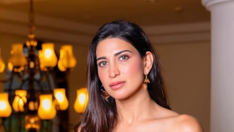 Aahana Kumra On Overcoming Suicidal Thoughts After "Many Rejections": "People Have Turned Around And Said No" Aahana Kumra On Overcoming Suicidal Thoughts After "Many Rejections": "People Have Turned Around And Said No"