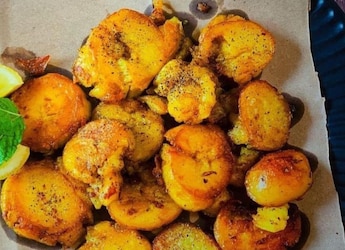 This South Indian Raw Banana Tuk Is The Crispy Snack You Didn't Know You Needed This South Indian Raw Banana Tuk Is The Crispy Snack You Didn't Know You Needed