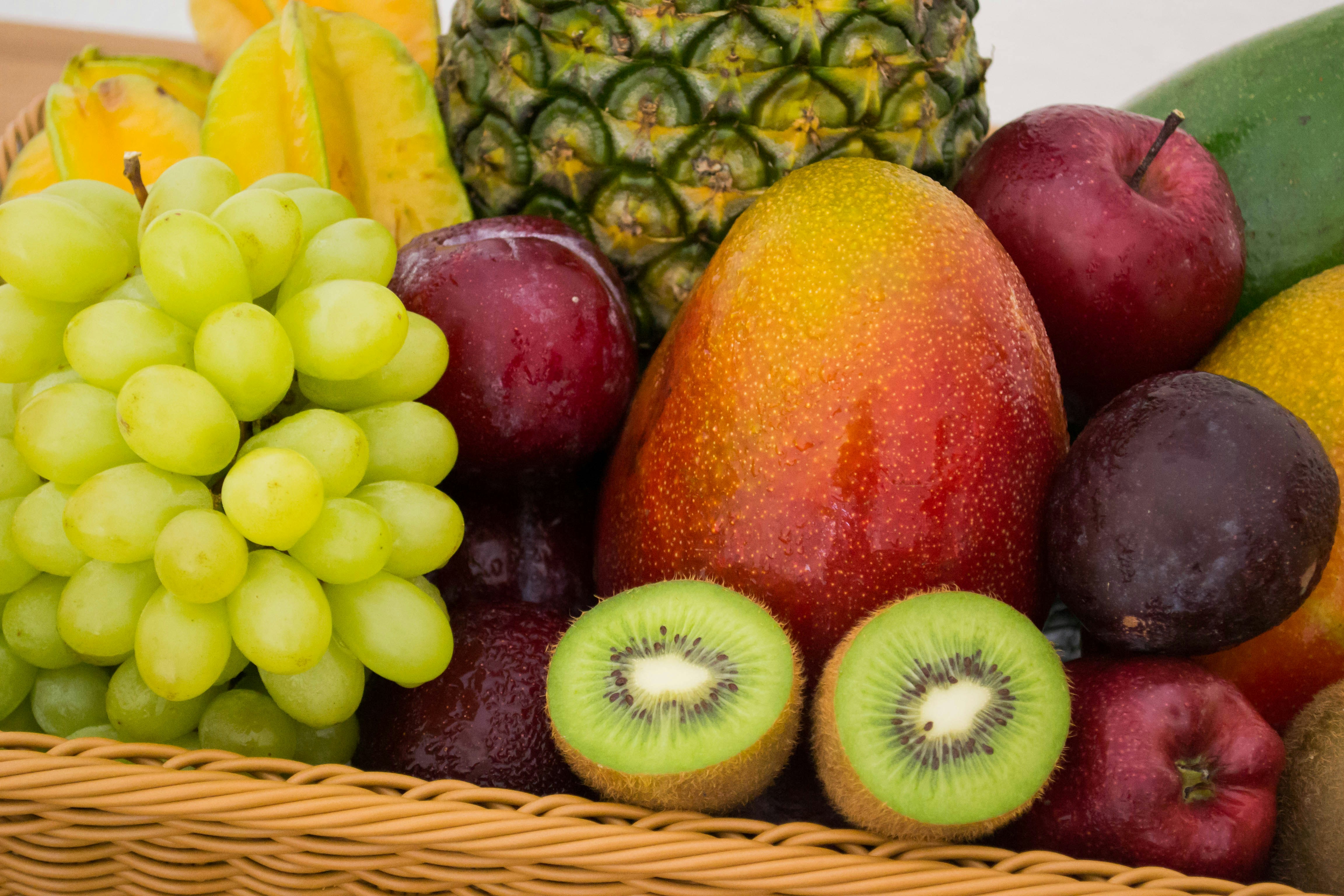 Are Fruits Making Your Health Conditions Worse? Nutritionist Explains