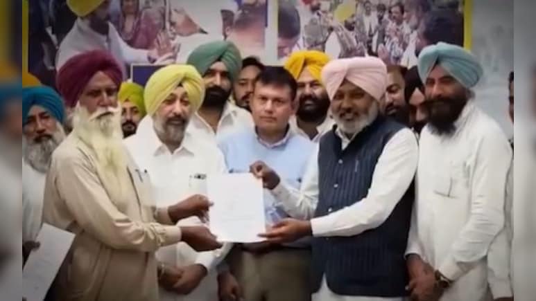पंजाब सरकार ने निभाया वादा, बाढ़ पीड़ितों के लिए 209 करोड़ रुपये की पहली किश्त जारी पंजाब सरकार ने निभाया वादा, बाढ़ पीड़ितों के लिए 209 करोड़ रुपये की पहली किश्त जारी