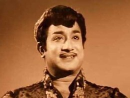 फैन्स के लिए भगवान था ये एक्टर, आरती की थाली लेकर फिल्म देखने जाती थीं लेडीज, रिकॉर्ड तोड़ होती थी कमाई