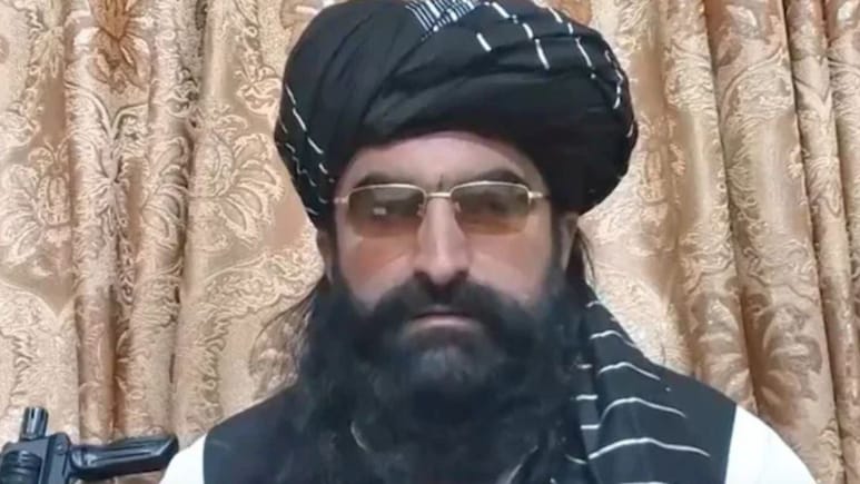 Pak-Afghan Conflict : पाकिस्तानचा 'काळ' अफगाणिस्तानात! 'या' दहशतवादी नेत्यामुळेच सुरु झाले दोन्ही देशात युद्ध Pak-Afghan Conflict : पाकिस्तानचा 'काळ' अफगाणिस्तानात! 'या' दहशतवादी नेत्यामुळेच सुरु झाले दोन्ही देशात युद्ध