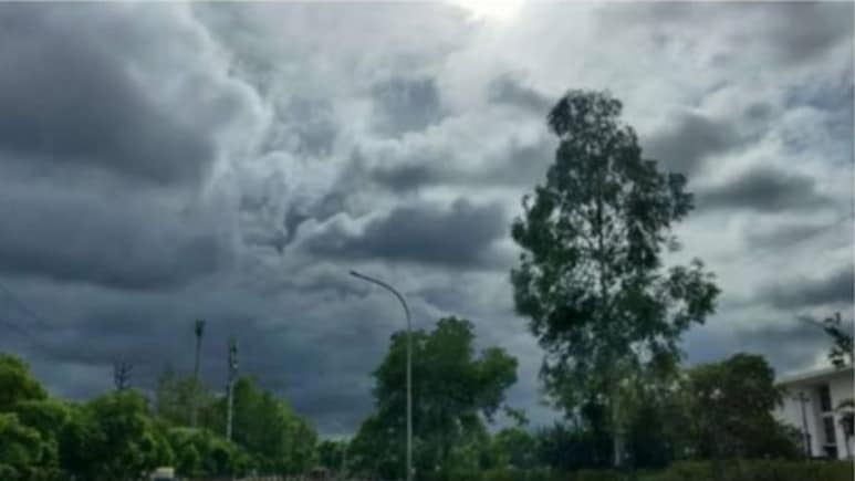 MP Weather Update: दीपावली पर कैसा रहेगा प्रदेश का मौसम? धूप खिलेगी या छाएंगे बादल MP Weather Update: दीपावली पर कैसा रहेगा प्रदेश का मौसम? धूप खिलेगी या छाएंगे बादल