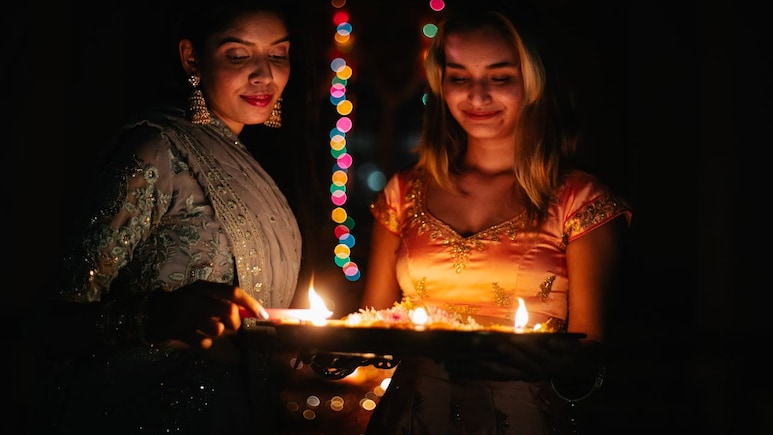 How To Glow This Diwali: Rujuta Diwekar Shares 3 Easy Tips How To Glow This Diwali: Rujuta Diwekar Shares 3 Easy Tips